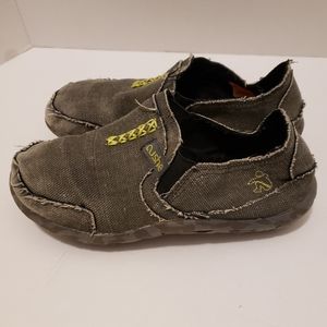 Cushe Shoes | Cushe Boys Youth Shoes Size 3 Canvas Slip-On Camo Camp Slipper Uc00026 Eu34. | Color: Black/Brown | Size: 3B | Diannemcgriff's Closet